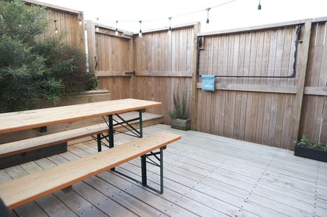 Photo of property in 9 Podgora Avenue, Kumeu, 0810