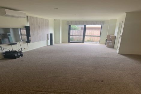 Photo of property in 1 Kittiwake Drive, Schnapper Rock, Auckland, 0632