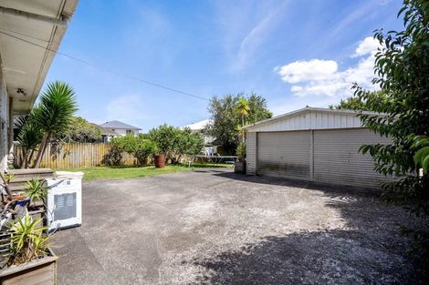 Photo of property in 43 Tatariki Street, Rosehill, Papakura, 2113