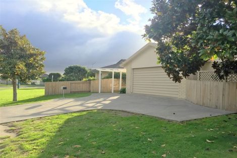 Photo of property in 321 Gravatt Road, Papamoa Beach, Papamoa, 3118