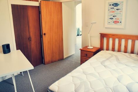 Photo of property in 35 Montgomery Avenue, Rothesay Bay, Auckland, 0630