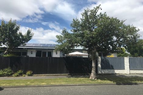 Photo of property in 2 Dunbarton Street, Redwood, Christchurch, 8051