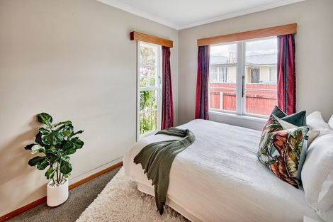 Photo of property in 5 Lane Street, Wallaceville, Upper Hutt, 5018