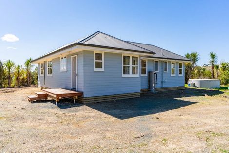 Photo of property in 960a Oneriri Road, Kaiwaka, 0573