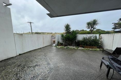 Photo of property in 2/272 Marine Parade, New Brighton, Christchurch, 8061