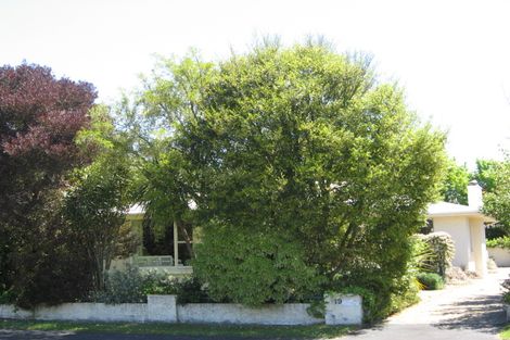 Photo of property in 19 Hampton Place, Burnside, Christchurch, 8053