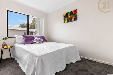 Photo of property in 100a Shifnal Drive, Randwick Park, Auckland, 2105