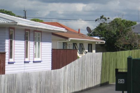 Photo of property in 54 Kelwyn Road, Kelston, Auckland, 0602