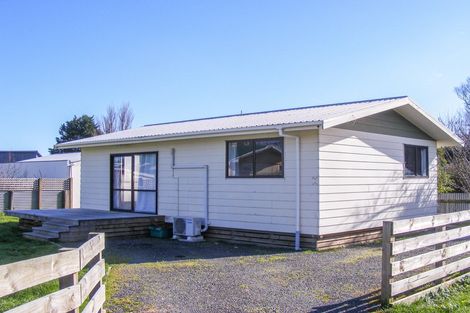 Photo of property in 45 Avenue Road, Foxton, 4814
