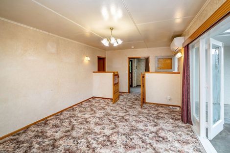 Photo of property in 16 Taylor Street, Carterton, 5713