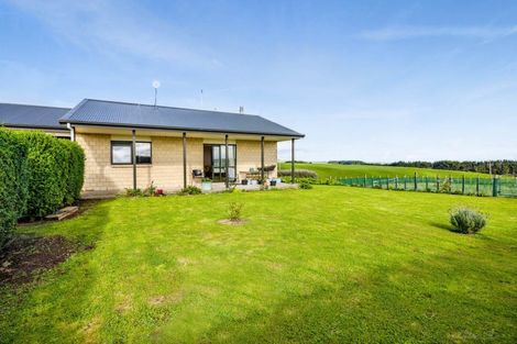 Photo of property in 902 Ararata Road, Ararata, Hawera, 4674