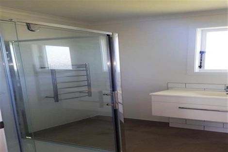 Photo of property in 27 Hill Crescent, Papakura, 2110