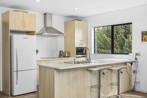 Photo of property in 56a Tamahere Drive, Glenfield, Auckland, 0629