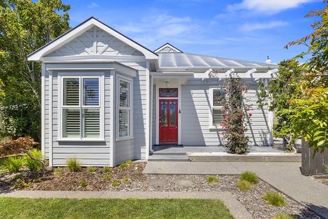 Photo of property in 56 Gilbert Street, New Plymouth, 4310