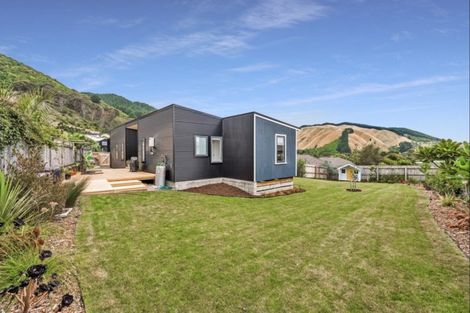 Photo of property in 9 Tauhou Place, Waikanae, 5036