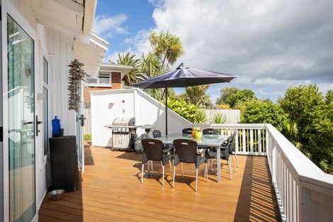 Photo of property in 15 Rawhiti Street, Vogeltown, New Plymouth, 4310