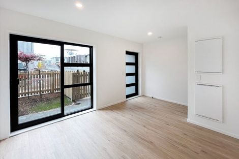 Photo of property in 58 Rauemi Way, Te Atatu South, Auckland, 0610
