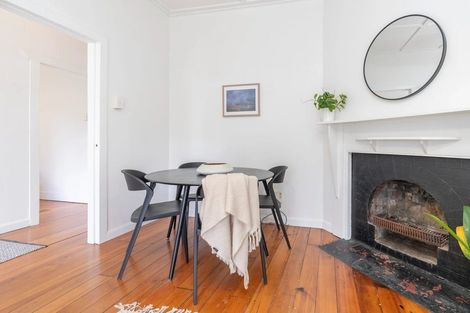 Photo of property in 3 Queen Mary Avenue, New Lynn, Auckland, 0600