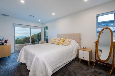 Photo of property in 22 Sharon Road, Waiake, Auckland, 0630