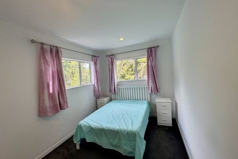 Photo of property in 31a Wairau Road, Forrest Hill, Auckland, 0627