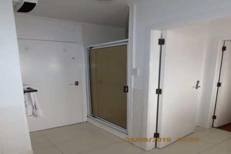 Photo of property in 19 Fairlea Road, Te Atatu South, Auckland, 0610