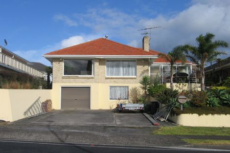 Photo of property in 14 Speedy Crescent, Hillcrest, Auckland, 0627