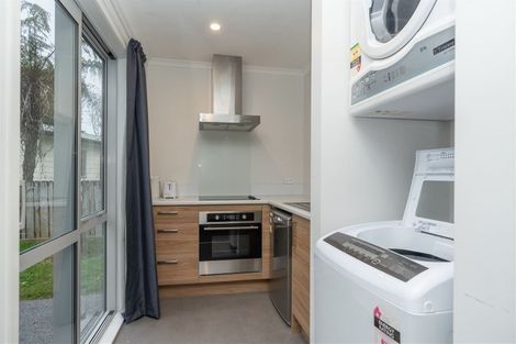 Photo of property in 31 Sandleigh Road, Hamilton Lake, Hamilton, 3204