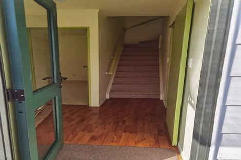 Photo of property in 2/13 Cheryl Place, Hillcrest, Auckland, 0627