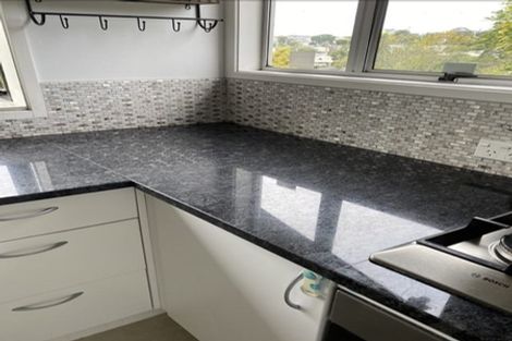 Photo of property in 11 Beaudine Avenue, Glenfield, Auckland, 0629