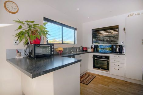 Photo of property in 17a Martin Avenue, Wakefield, 7025