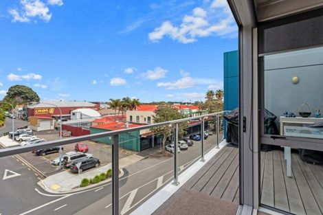 Photo of property in Quayside Apartments, 206/11 George Street, Whakatane, 3120