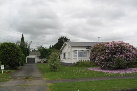 Photo of property in 26b Waiari Road, Conifer Grove, Takanini, 2112