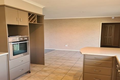 Photo of property in 13 Albert Street, Pukekohe, 2120