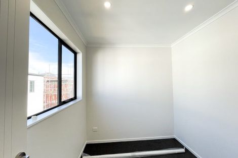 Photo of property in 15 Arahopu Place, Papakura, 2110