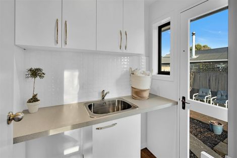 Photo of property in 1/79 Inwoods Road, Parklands, Christchurch, 8083