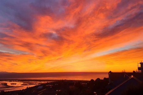 Photo of property in 220b Mount Pleasant Road, Mount Pleasant, Christchurch, 8081