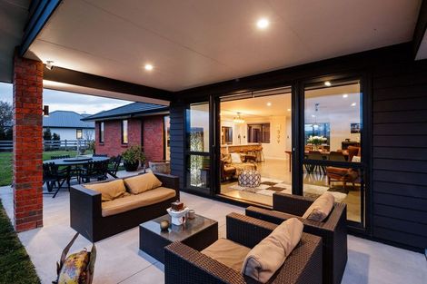 Photo of property in 43 Seachange Drive, Leamington, Cambridge, 3432