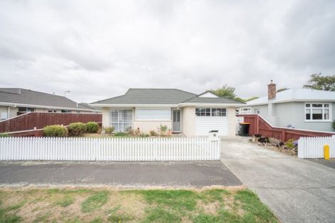 Photo of property in 23 Rangitira Avenue, Palmerston North, 4414