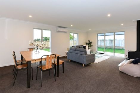 Photo of property in 5 Cressy Place, Darfield, 7510