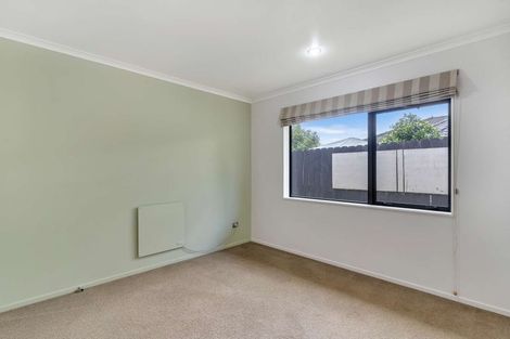 Photo of property in 21 Mandalay Place, Waiuku, 2123