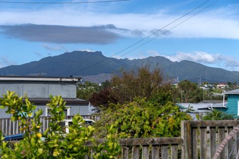 Photo of property in 32 Government Road, Raglan, 3225