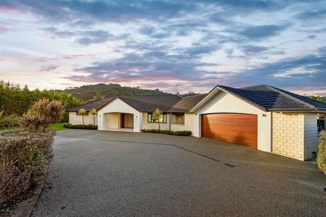 Photo of property in 50 Robert Might Road, Kumeu, 0810