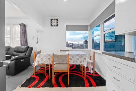 Photo of property in 53 Collins Road, Melville, Hamilton, 3206