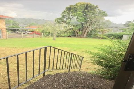 Photo of property in 18 Cliff View Drive, Green Bay, Auckland, 0604