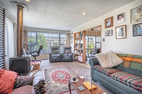 Photo of property in 59 Paisley Street, Kew, Invercargill, 9812