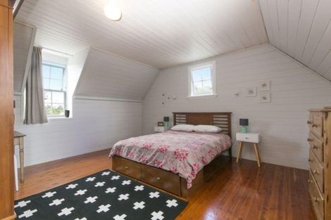 Photo of property in 2 Church Street, Swanson, Auckland, 0612