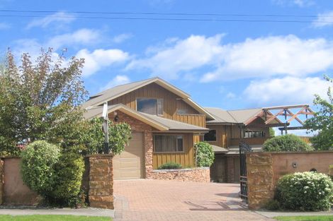 Photo of property in 53 Chesham Avenue, Waipahihi, Taupo, 3330