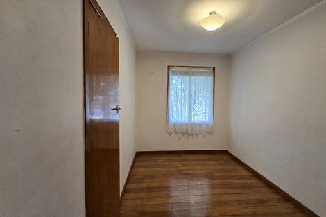 Photo of property in 4 Binsted Road, New Lynn, Auckland, 0600