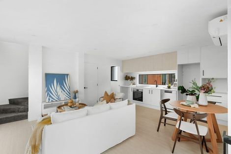 Photo of property in 2/1 Huia Street, Riccarton, Christchurch, 8041