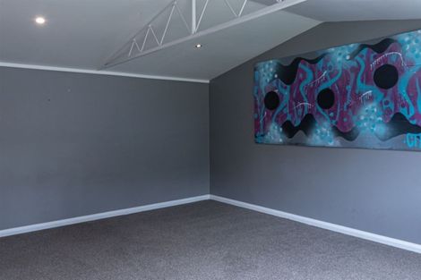 Photo of property in 40 Apollo Parade, Milson, Palmerston North, 4414